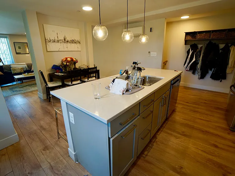 1101 Clifton St NW #B — Photo 6