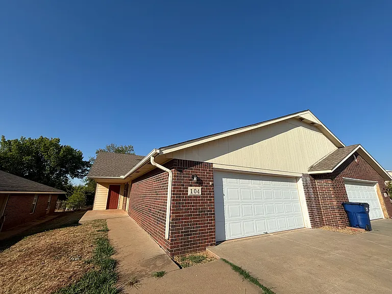 104 W Husband Ct — Photo 16