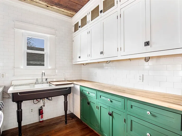 4731 Woodside St — Photo 22