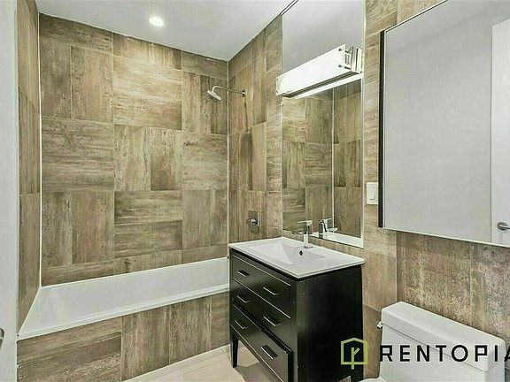 5th image of 836 Dekalb Ave #4R