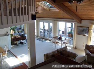 431 Tara Vista Rd, Sunrise Beach, MO 65079