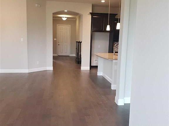 3rd image of 5716 Amphora Ave