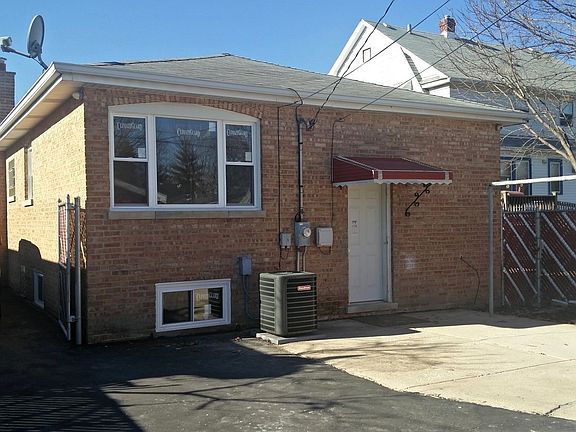3rd image of 14521 S Blaine Ave