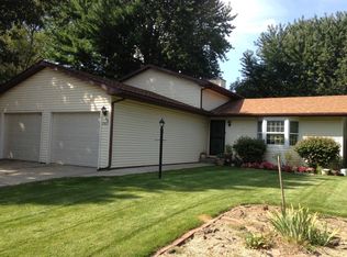 2303 Carlisle Dr, Champaign, IL 61820