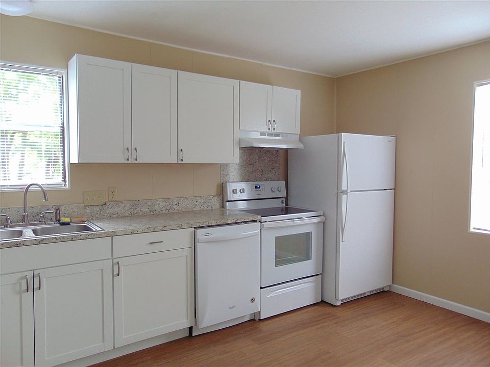 2nd image of 512 Avenue J