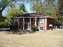 2nd image of 111 Little John Pl