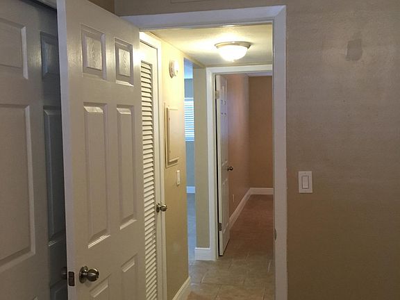 Split plan bedrooms