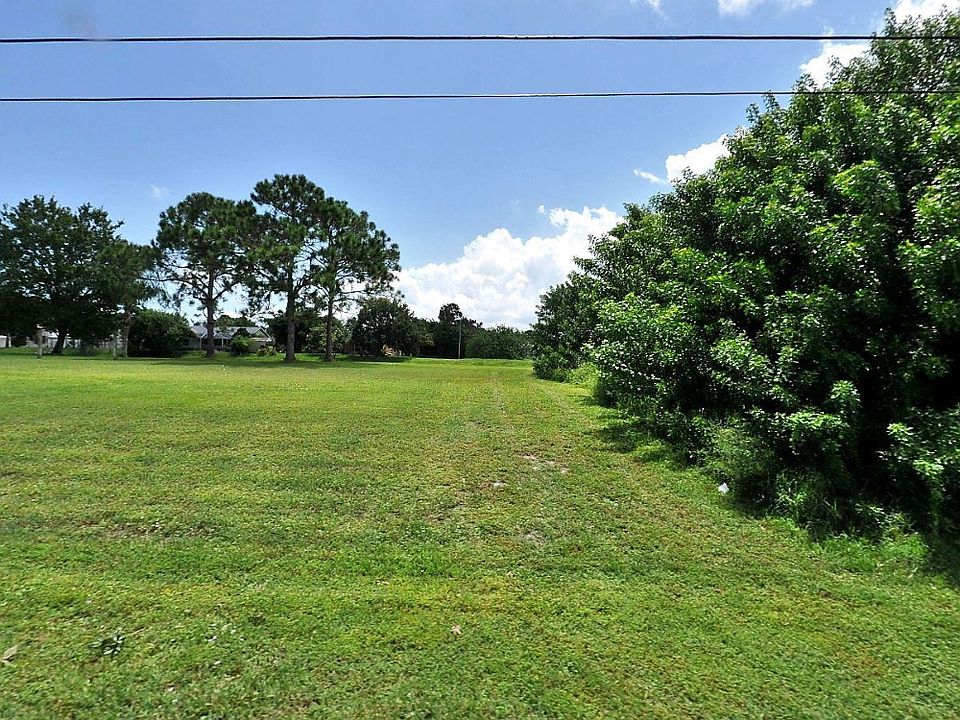 1st image of 480 SW Dalton Cir