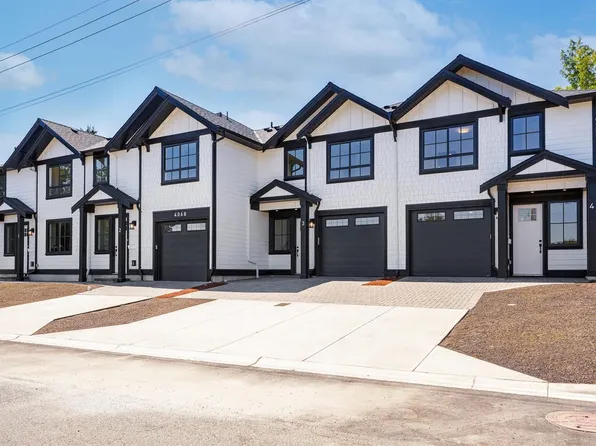 4068 Tuxedo Dr #4, Saanich, BC V8X 2L3