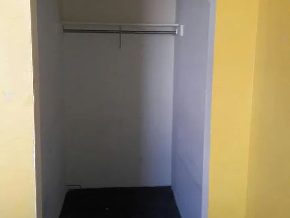 3rd image of 37 N Mulberry St #5