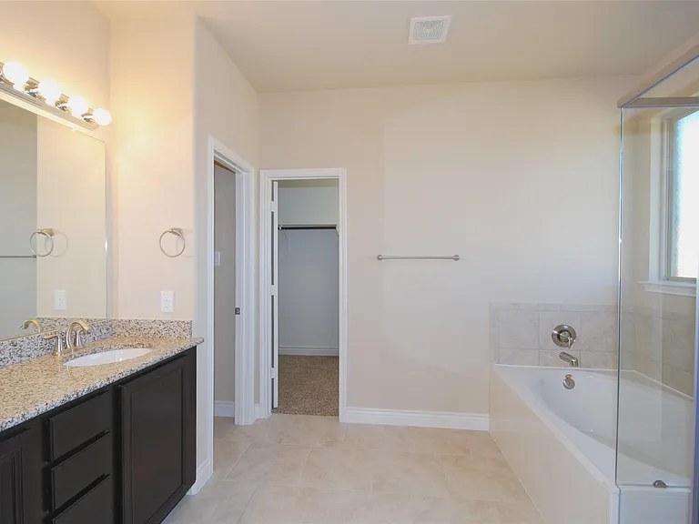 5607 S Denham Ridge Ln — Photo 23