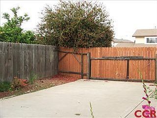 4th image of 510 Summerhill Dr
