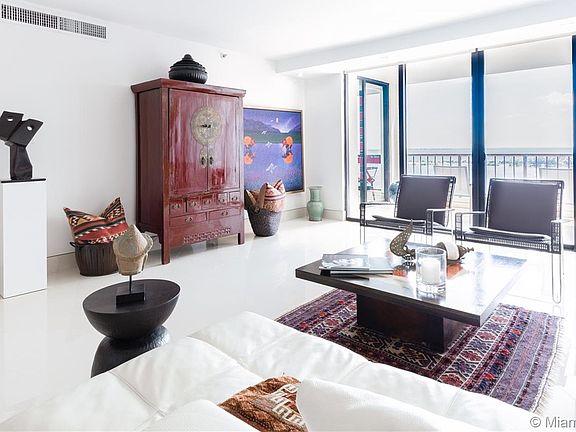 4th image of 1581 Brickell Ave APT 1403
