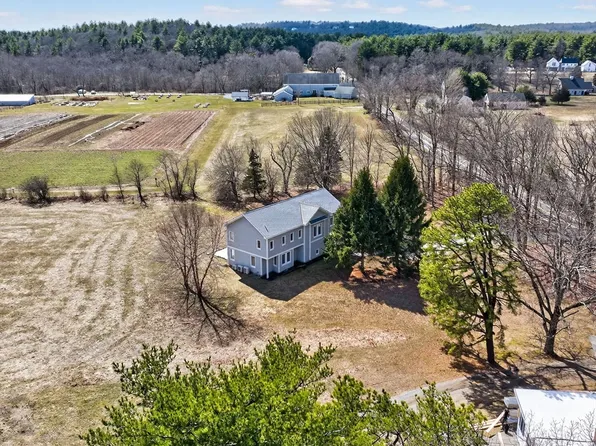 49 Powissett St, Dover, MA 02030