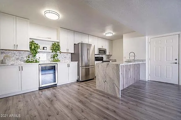 2938 N 61st Pl — Photo 4
