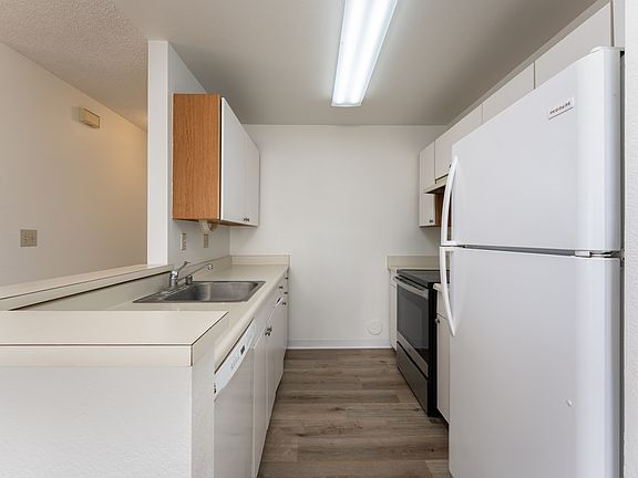 5th image of 94-105 Luluka Pl APT J106