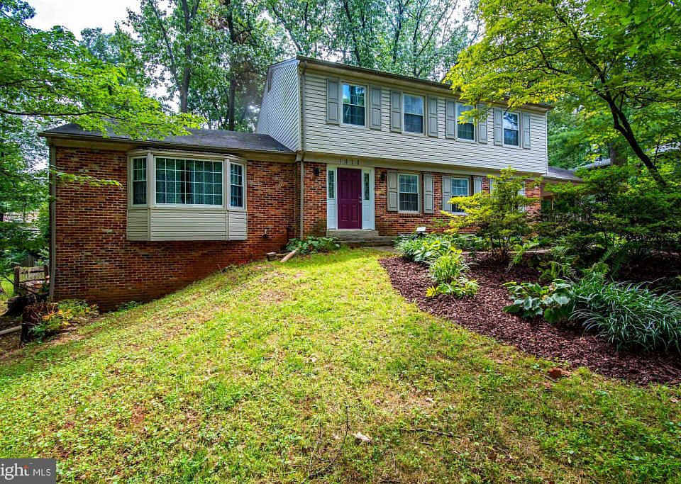 2nd image of 7620 Dew Wood Dr