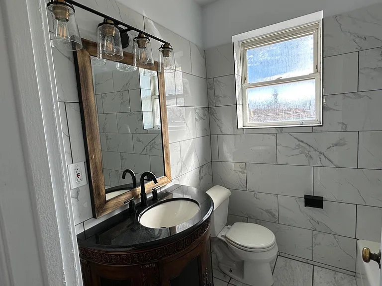 5739 N Francisco Ave #3 — Photo 9