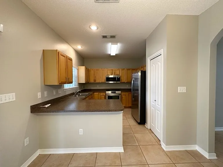 1195 Cathridge Trce — Photo 6
