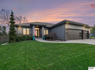 19819 Marcy St, Elkhorn, NE 68022