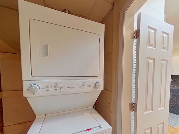5th image of 25 Saint Marys Ct APT 2A