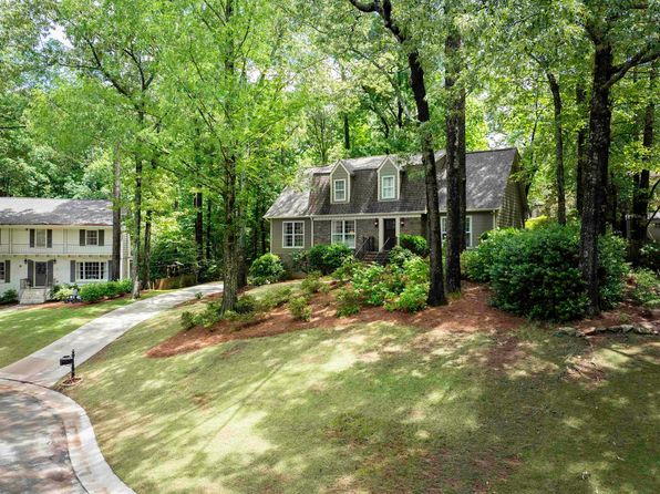 3449 Country Brook Ln, Vestavia, AL 35243
