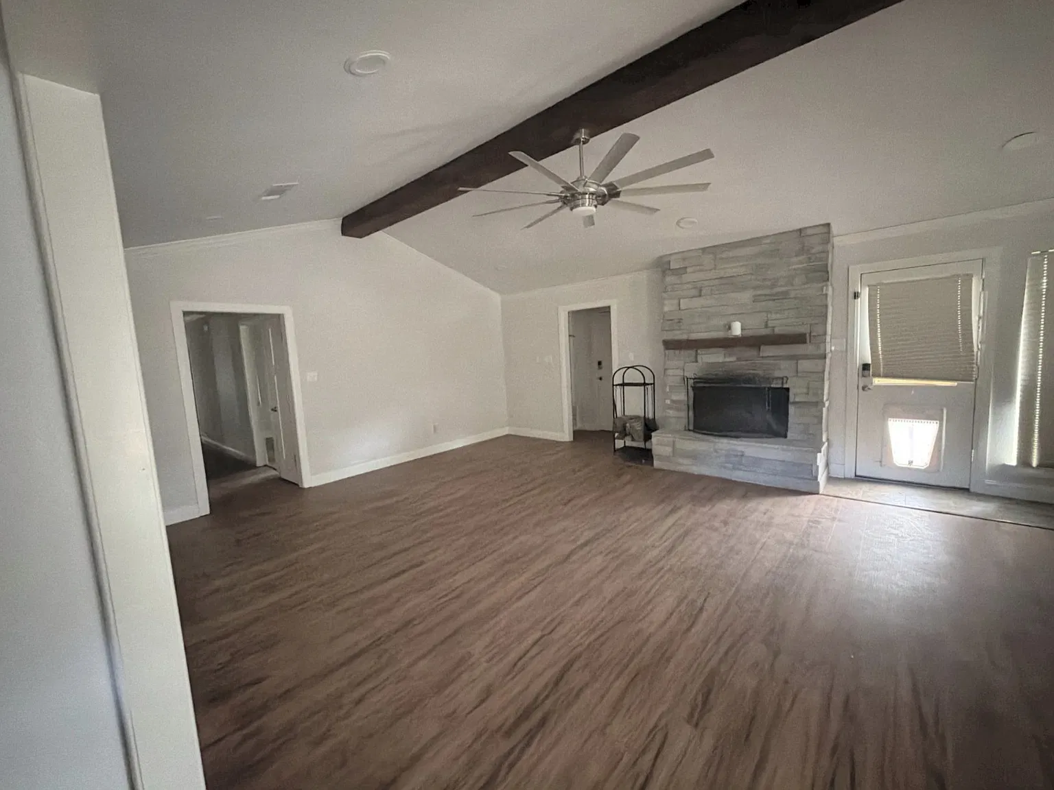 1806 Southridge Dr — Photo 3