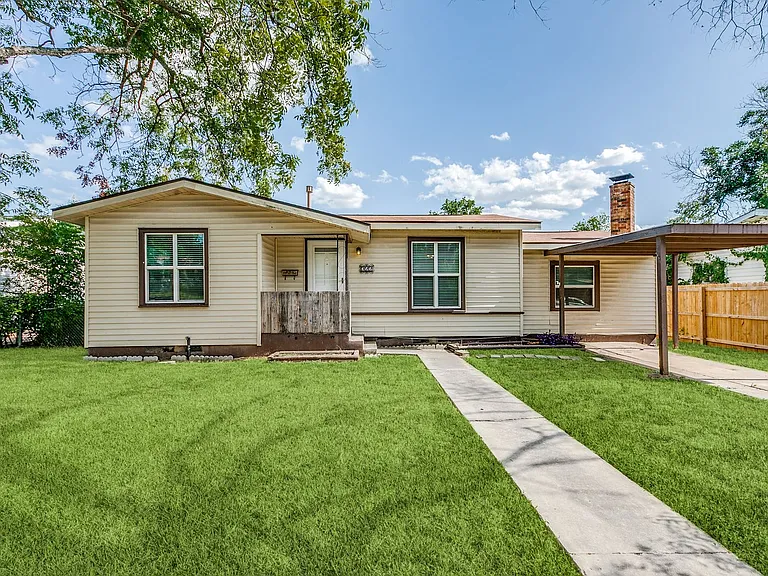 322 Byrnes Dr — Photo 1