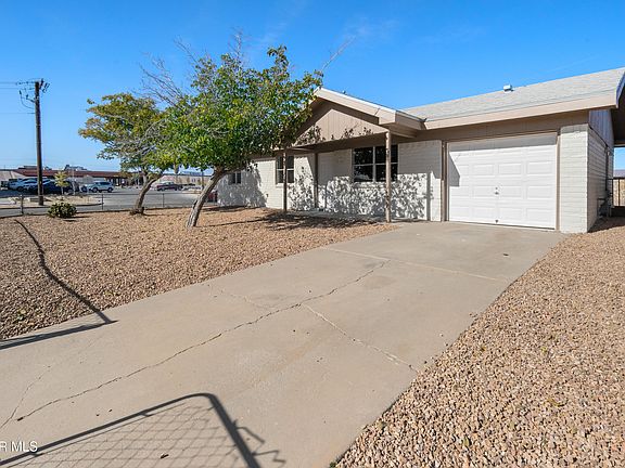 3rd image of 200 Romeria Dr