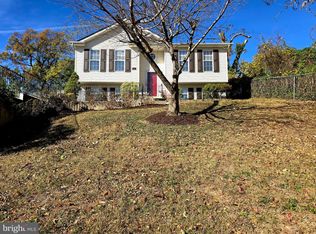 805 Glacier Ave, Capitol Heights, MD