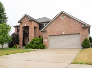 924 Shaftsbury Rd, Troy, OH 45373