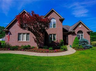 949 Meadowbrook Rd, Trafford, PA 15085