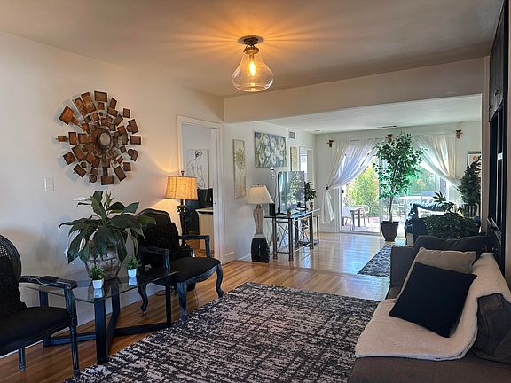 Living room 2