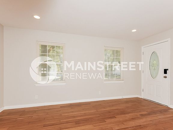 5th image of 11 Redwood Dr