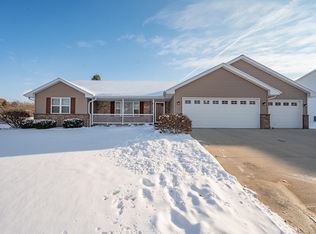 4011 Garrett St, De Pere, WI 54115