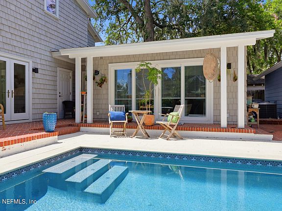4th image of 2769 WHITE OAK Lane