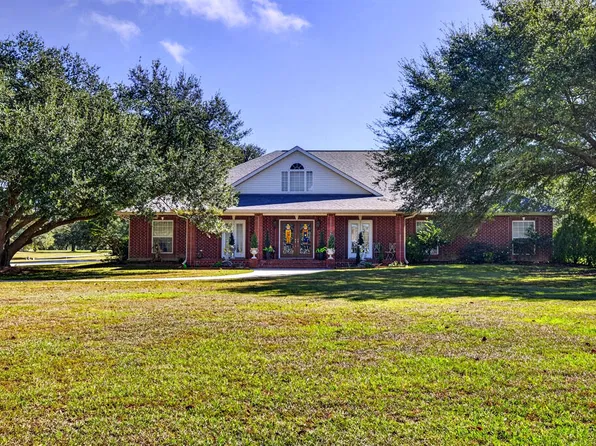 10 Tierra Lago Dr, Carriere, MS 39426