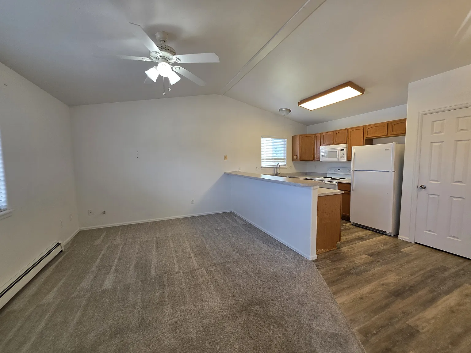 3 bed, 1040 sqft, $1,500 — Photo 3