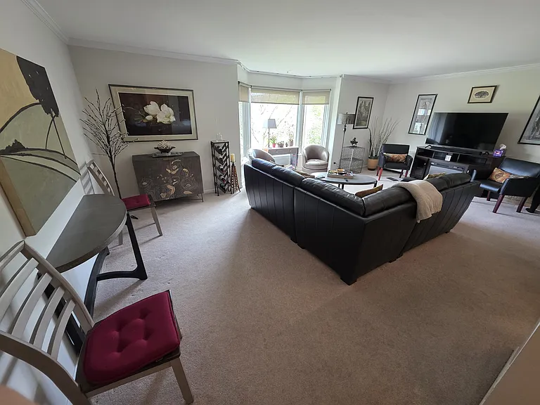 400 Thames Pkwy #2A — Photo 3