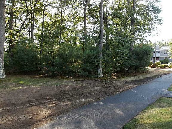 2nd image of 2303 Pinewood Dr