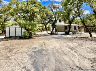 625 Capote Oaks Dr, Seguin, TX 78155