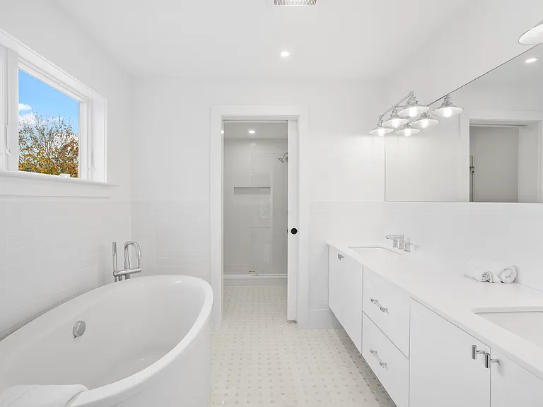 79 N Bishop Ln — Photo 12