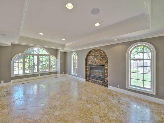 3rd image of 17471 Wedgewood Ave