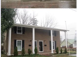 908 3rd St W, Huntington, WV 25701