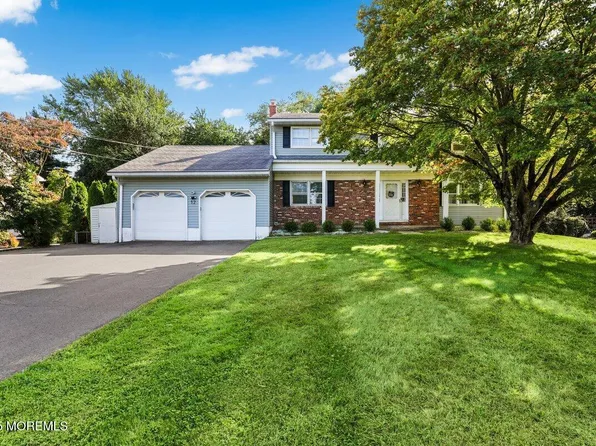 12 Meadowbrook Lane, Freehold, NJ 07728