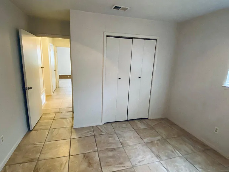 943 Waterview St — Photo 8