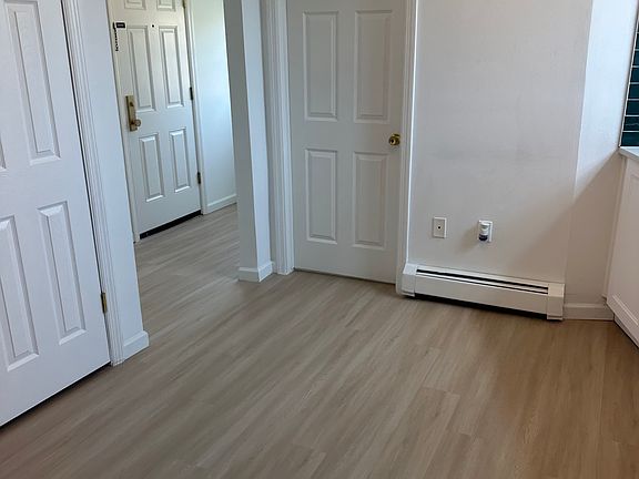 2nd image of 382-384 Belleville Ave #3R