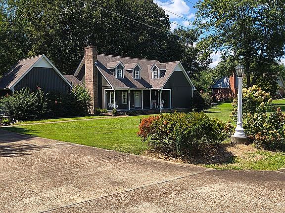 4th image of 225 Meadow Brook Cir