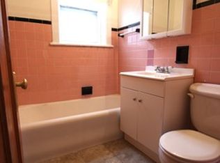 5414 W Barry Ave, Chicago, IL