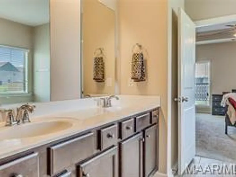 9319 Concord Park Dr — Photo 21